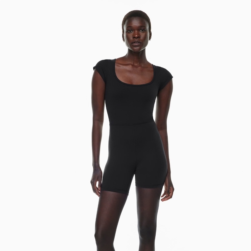 Aritzia Theodora Romper Black Size Small (New with Tags)